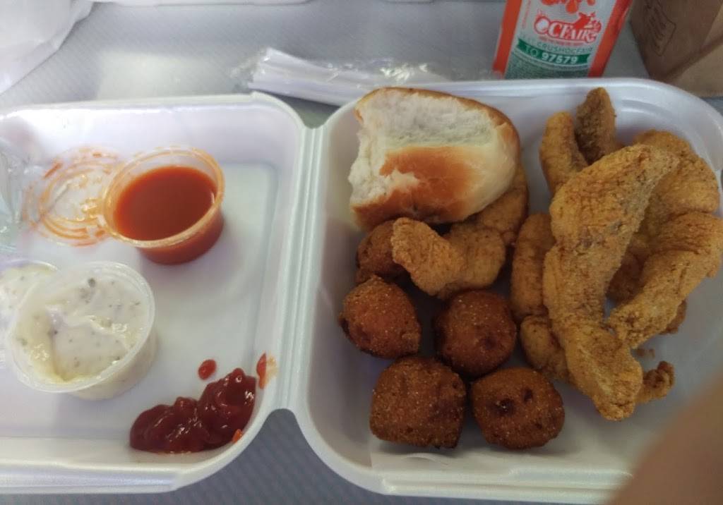 C W & Chris | restaurant | 6512 S Western Ave, Los Angeles, CA 90047, USA | 3237509403 OR +1 323-750-9403