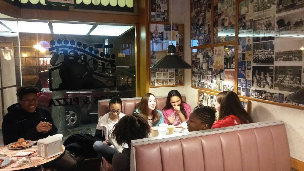 Georges Subs & Pizza | restaurant | 121 W High St, Carlisle, PA 17013, USA | 7172435809 OR +1 717-243-5809