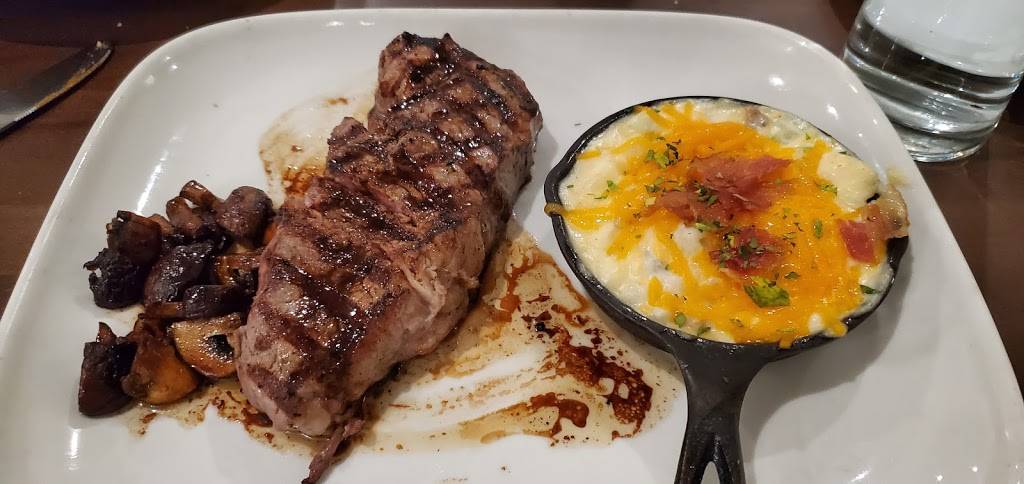 Sauvage | restaurant | 608 Absinthe Ct, Shreveport, LA 71115, USA | 3186062176 OR +1 318-606-2176