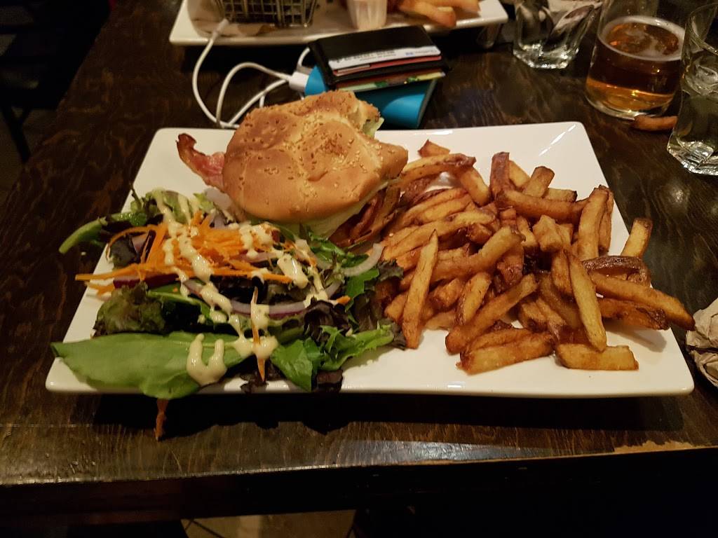 Microbrasserie LHermite | restaurant | 187 Rue Notre Dame E, Victoriaville, QC G6P 3Z8, Canada | 8196043875 OR +1 819-604-3875