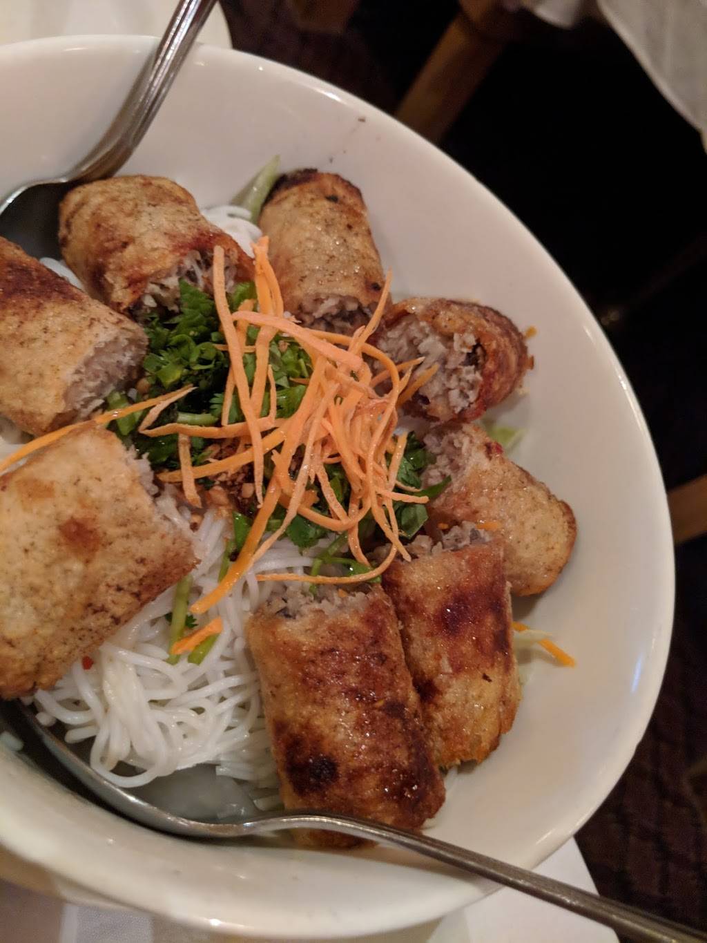 Aux Delices | restaurant | 2327 Polk St, San Francisco, CA 94109, USA | 4159284977 OR +1 415-928-4977