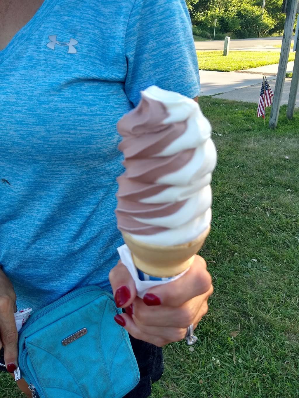 Spillway DRIVE-IN | restaurant | 24700 140th St, Orleans, IA 51360, USA | 7123361116 OR +1 712-336-1116