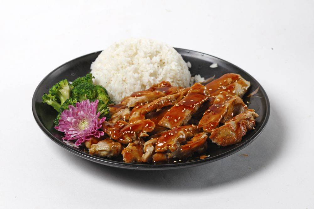 Volcano Sushi Restaurant - California Ave. | restaurant | 2521 N California Ave, Chicago, IL 60647, USA | 7733607075 OR +1 773-360-7075