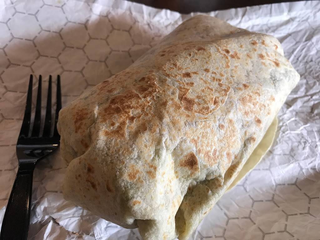 Bullritos | restaurant | 1820 E NASA Pkwy, Houston, TX 77058, USA | 2813330300 OR +1 281-333-0300