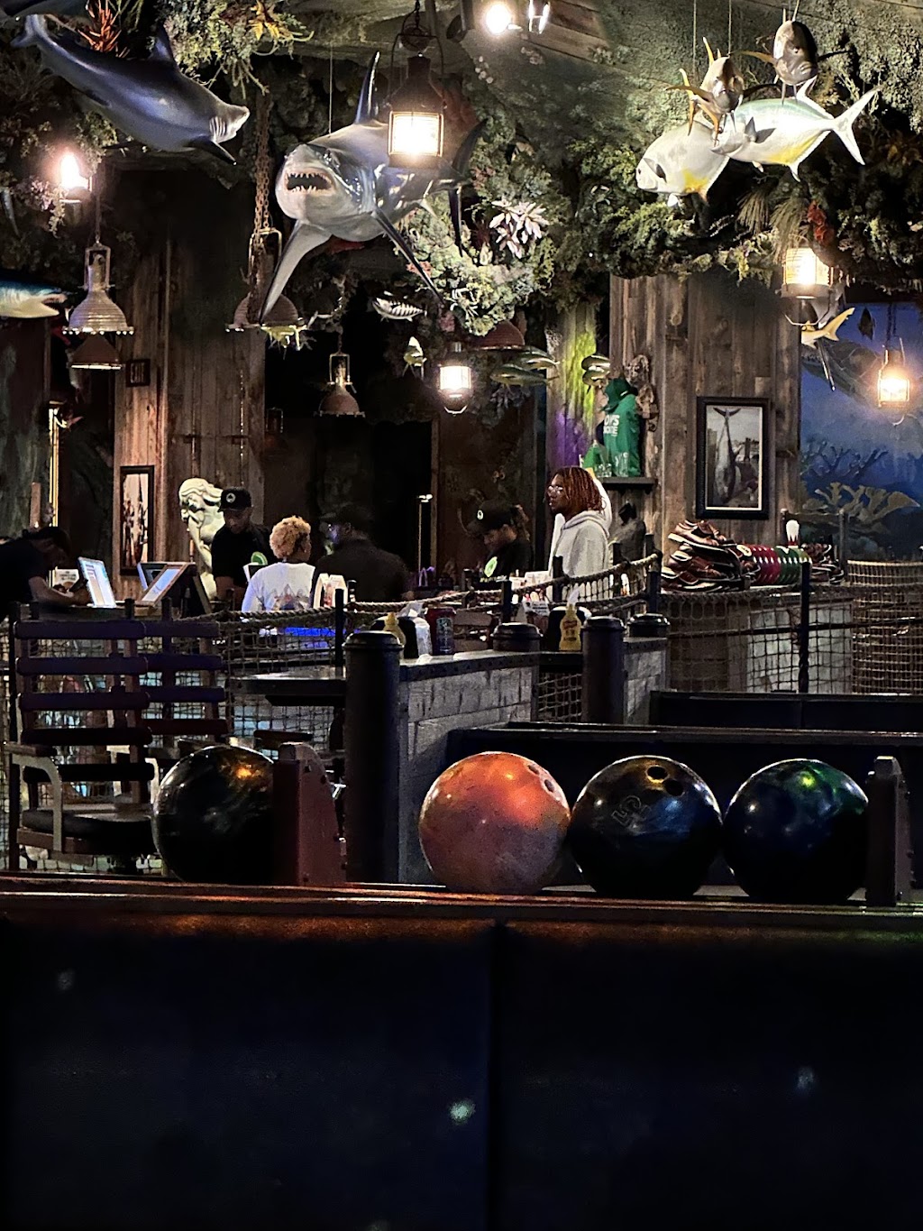 The Fishbowl at the Pyramid | restaurant | 1 Bass Pro Dr, Memphis, TN 38105, USA | 9012918000 OR +1 901-291-8000