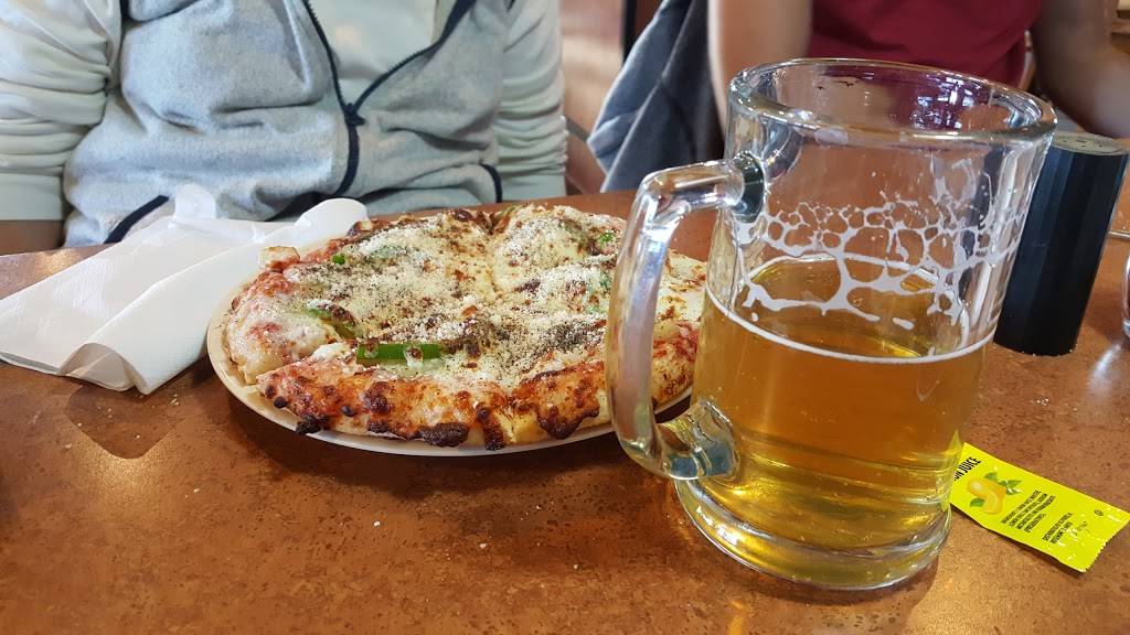 Lanskys Pizza, Pasta & Philly Steaks | restaurant | 3909 Twin Creek Dr, Bellevue, NE 68123, USA | 4025020555 OR +1 402-502-0555