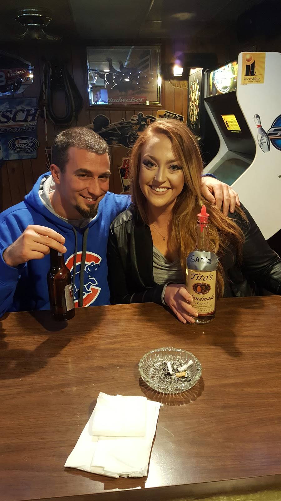 Wagon Wheel Bar & Grill | restaurant | 776 S College Ave, Rensselaer, IN 47978, USA | 2198669942 OR +1 219-866-9942