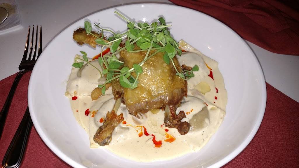 Carmines Italian Ristorante | restaurant | 72 N Water St, New Bedford, MA 02740, USA | 5089995555 OR +1 508-999-5555