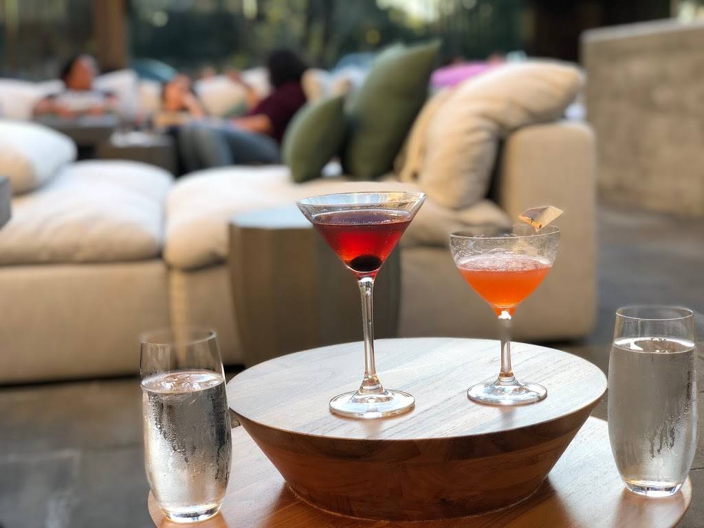 Oak + Violet | restaurant | 1400 El Camino Real, Menlo Park, CA 94025, USA | 6503043880 OR +1 650-304-3880