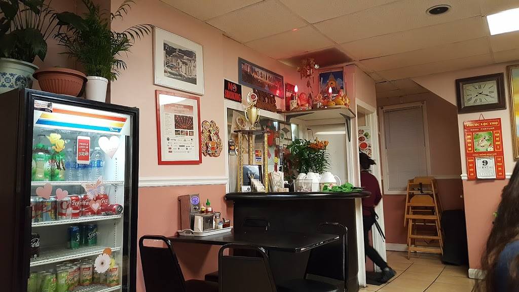 Pho Saigon | restaurant | 1275 Iranistan Ave, Bridgeport, CT 06605, USA | 2033348812 OR +1 203-334-8812