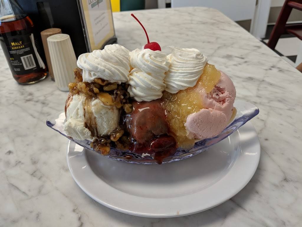 The Lions Den Ice Cream Parlor & Diner | restaurant | 508 Railroad Ave, Centreville, MD 21617, USA | 4432628016 OR +1 443-262-8016