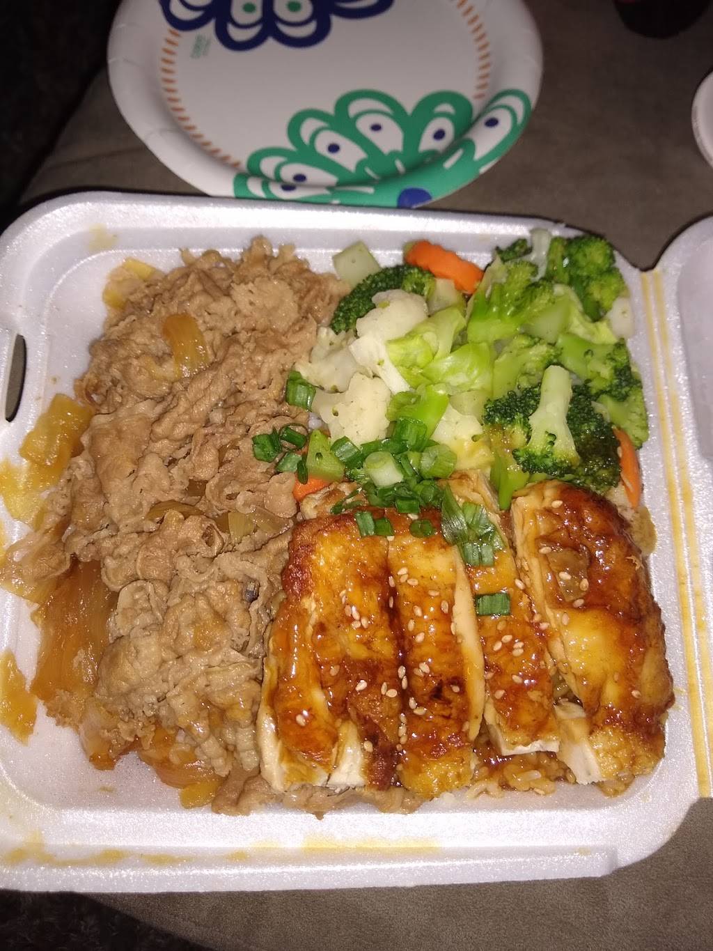 Yoshinoya Santa Ana | restaurant | 1701 N Broadway St, A, Santa Ana, CA 92706, USA | 7149538481 OR +1 714-953-8481