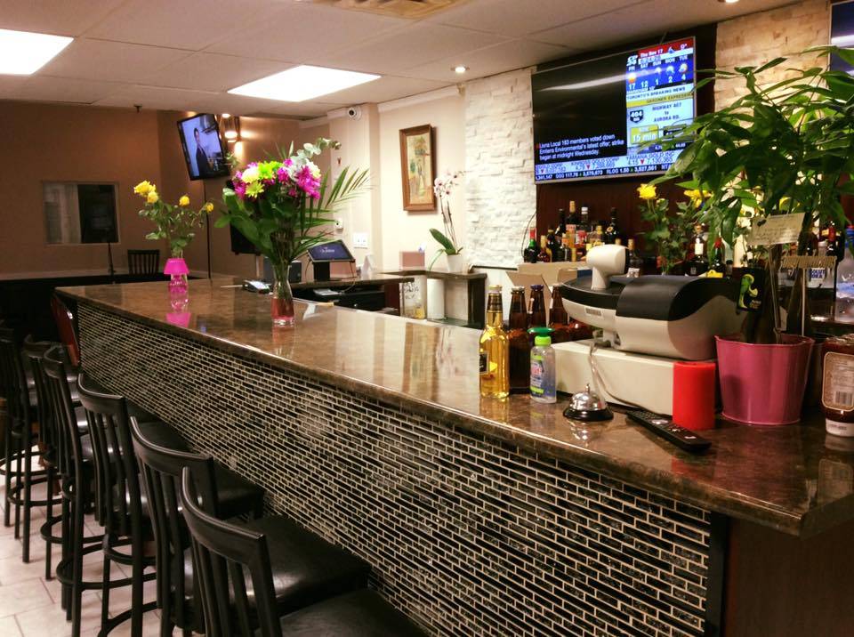 Js Bar and Restaurant | restaurant | 1290 Finch Ave W #10, North York, ON M3J 3K2, Canada | 4166671218 OR +1 416-667-1218
