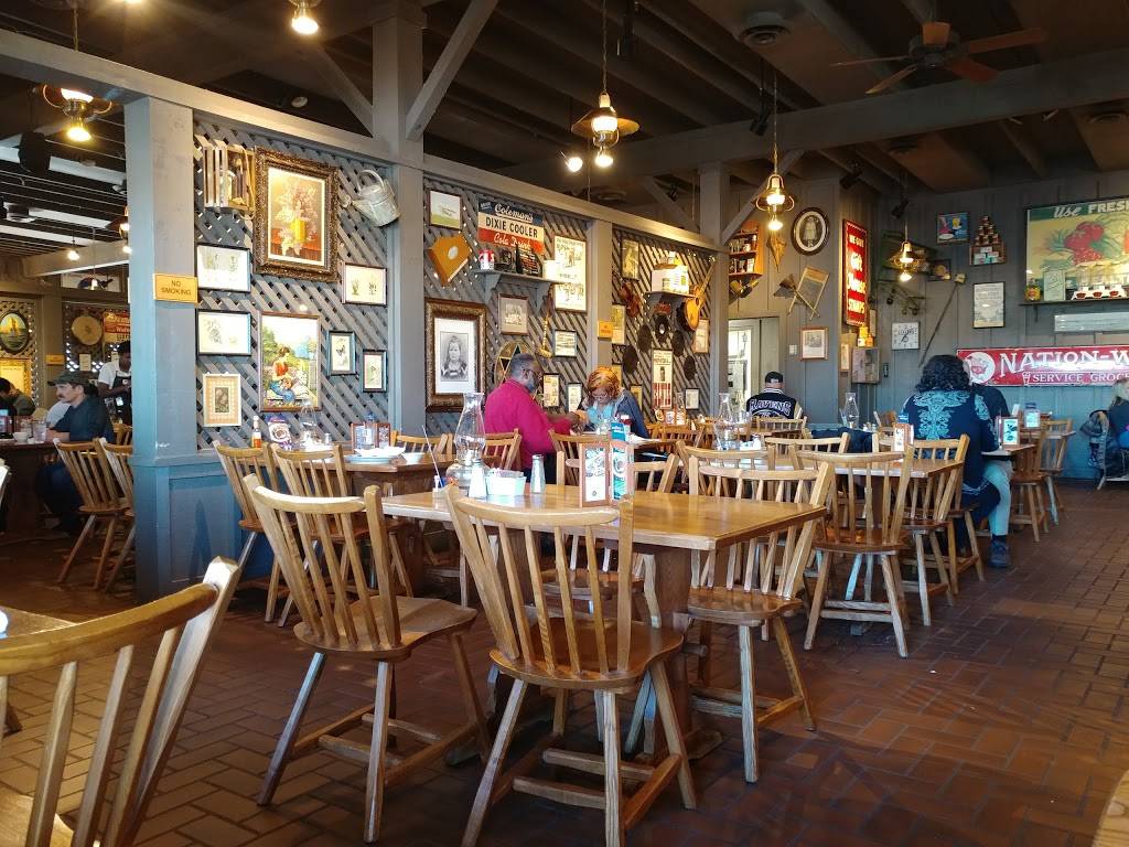 Cracker Barrel Old Country Store | restaurant | 8000 Lowrance Rd, Memphis, TN 38125, USA | 9017570269 OR +1 901-757-0269