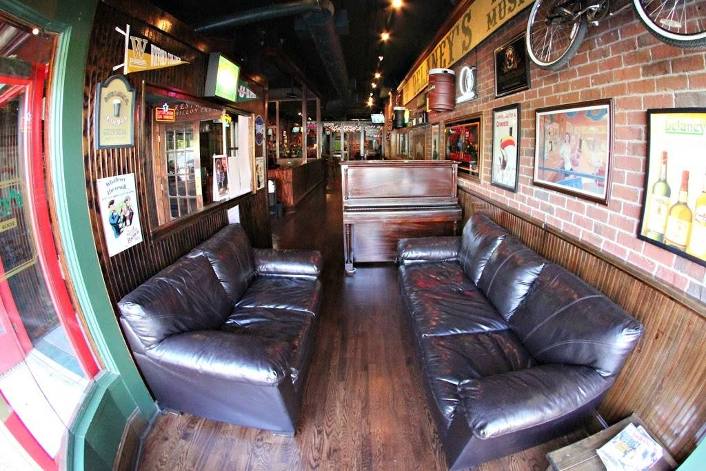 Delaneys Irish Pub | restaurant | 117 W Main St, Spartanburg, SC 29306, USA | 8645833100 OR +1 864-583-3100