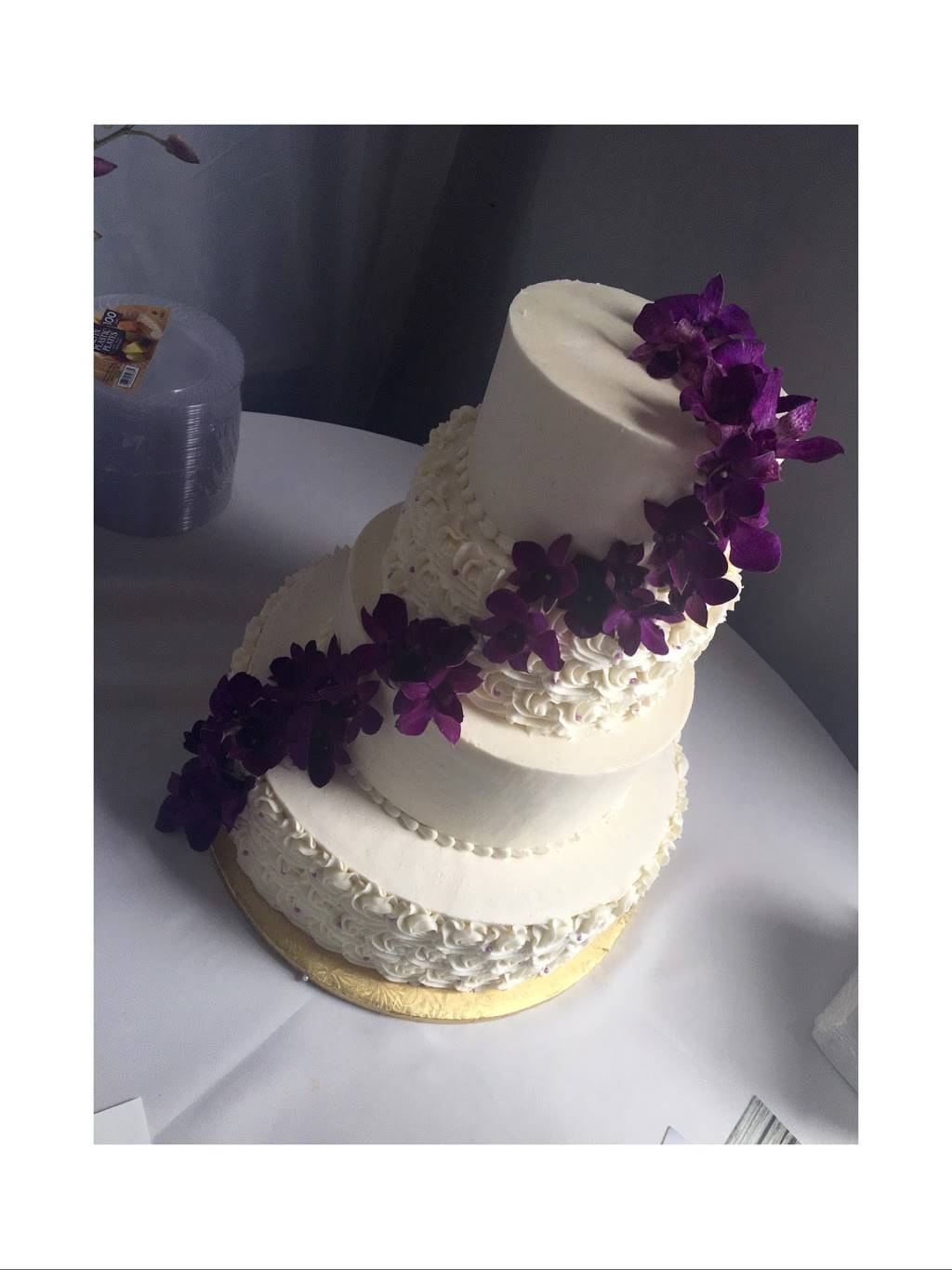 Half Baked Patisserie | bakery | 13 W Main St, Middletown, DE 19709, USA | 3023782811 OR +1 302-378-2811