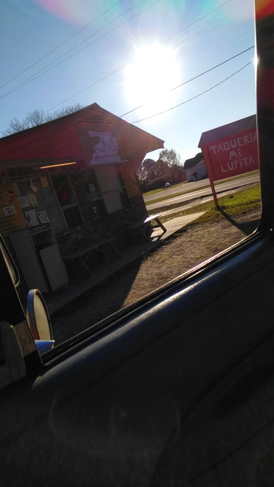 Taqueria Mi Lupita | restaurant | 307 W Main St, Magnolia, NC 28453, USA | 9102820955 OR +1 910-282-0955