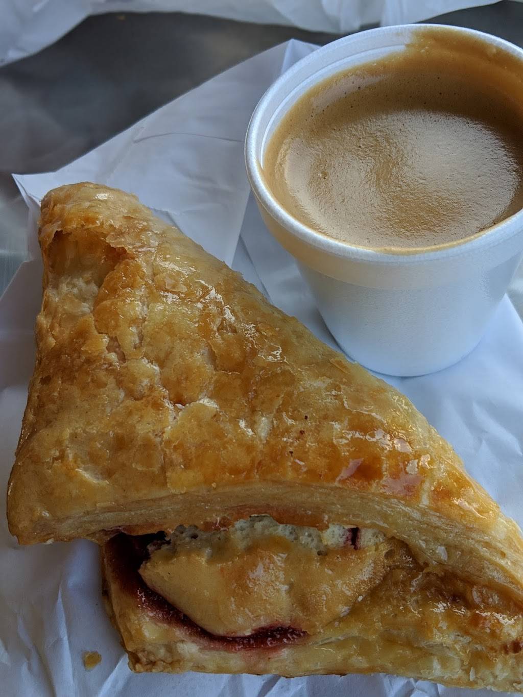 Palm Bakery | restaurant | 941 W Palm Dr # 1, Homestead, FL 33034, USA | 3052452855 OR +1 305-245-2855