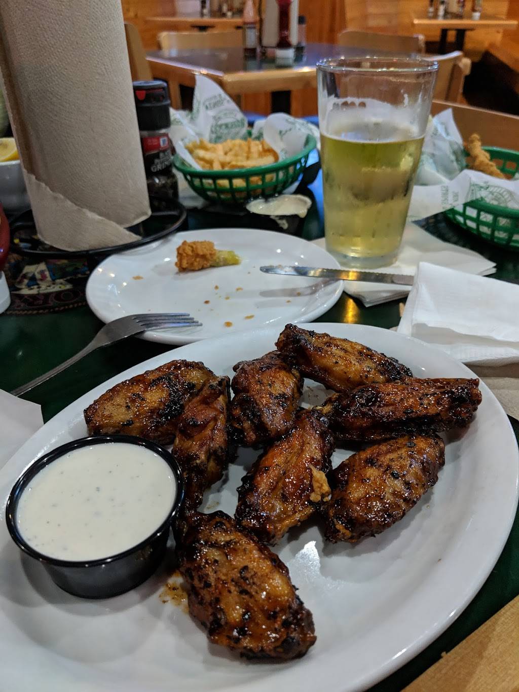 Gators Dockside | restaurant | 1200 Oakley Seaver Dr, Clermont, FL 34711, USA | 3522421825 OR +1 352-242-1825