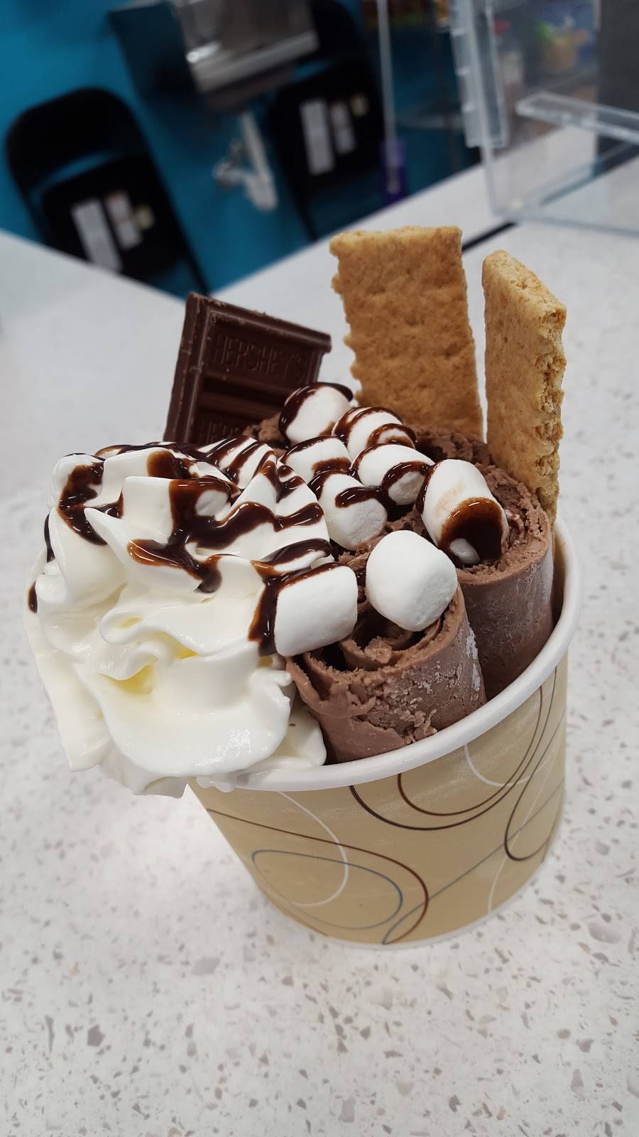 FroZone | restaurant | 6927 W North Ave, Wauwatosa, WI 53213, USA | 4148815895 OR +1 414-881-5895