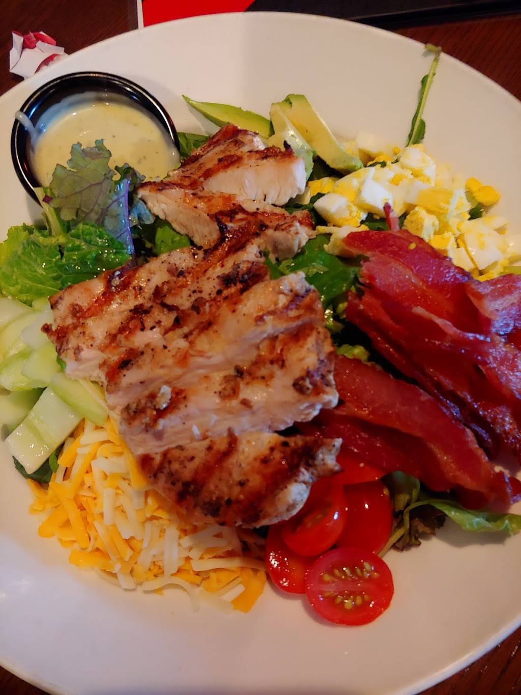 TGI Fridays | restaurant | 180 Crooked Run Plaza, Front Royal, VA 22630, USA | 5406354198 OR +1 540-635-4198