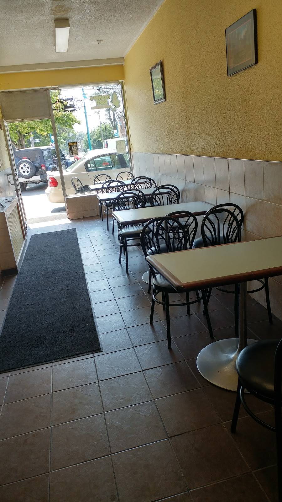 Duckys Roti | restaurant | 3296 Lake Shore Blvd W, Etobicoke, ON M8V 1M4, Canada | 4162535858 OR +1 416-253-5858