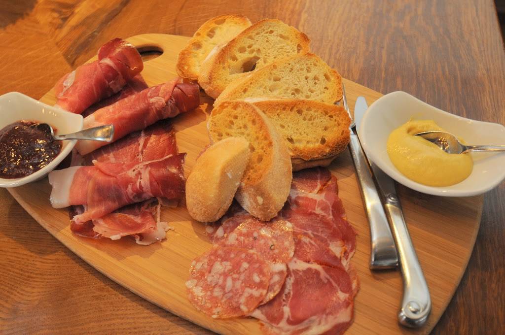 The Cottage on Dixie | restaurant | 18849 Dixie Hwy, Homewood, IL 60430, USA | 7087988263 OR +1 708-798-8263