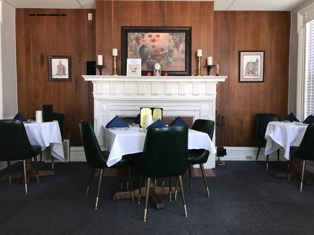 Erics Porter Haus | restaurant | 4926, 229 Wisconsin Ave, Waukesha, WI 53186, USA | 2625421300 OR +1 262-542-1300