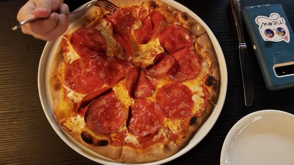 Taphouse Kitchen | restaurant | 3131 E Shea Blvd, Phoenix, AZ 85028, USA | 6024822800 OR +1 602-482-2800