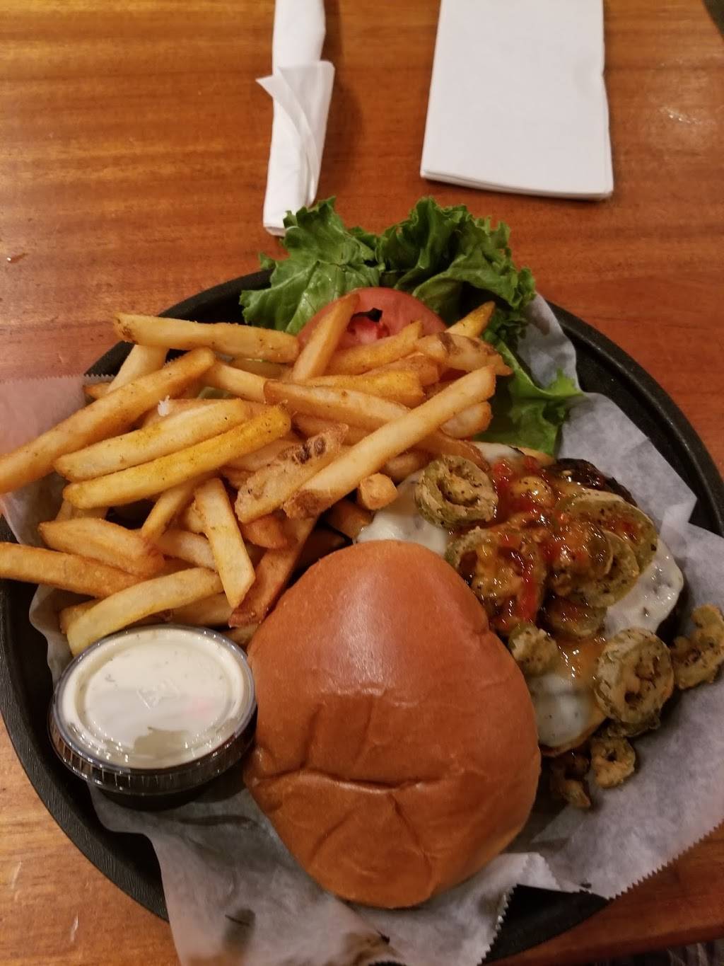 Gritty McDuffs Auburn Brew Pub | restaurant | 68 Main St, Auburn, ME 04210, USA | 2073762739 OR +1 207-376-2739