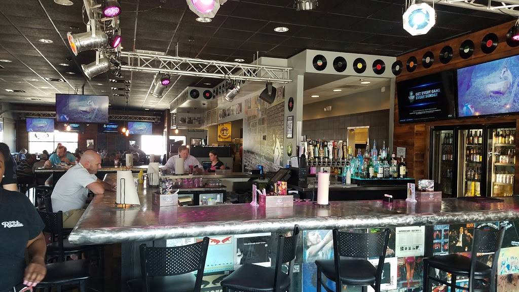 S&Bs Burger Joint - Quail Springs | restaurant | 14020 N May Ave, Oklahoma City, OK 73134, USA | 4054188477 OR +1 405-418-8477