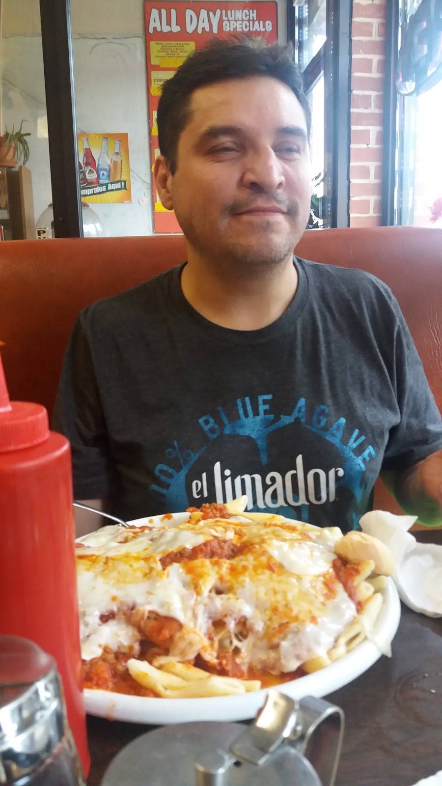 T Js Restaurant | restaurant | 1928 W Cermak Rd, Chicago, IL 60608, USA | 7739273349 OR +1 773-927-3349