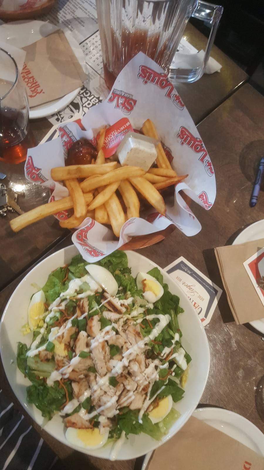 St. Louis Bar & Grill | restaurant | 444 Hollandview Trail Unit B7, Aurora, ON L4G 7Z9, Canada | 9058414445 OR +1 905-841-4445