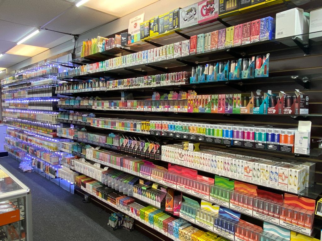 TOBACCO KING & VAPE KING OF GLASS, HOOKAH, CIGAR AND NOVELTY | meal takeaway | 3104 Duke St, Alexandria, VA 22314, USA | 7035677897 OR +1 703-567-7897