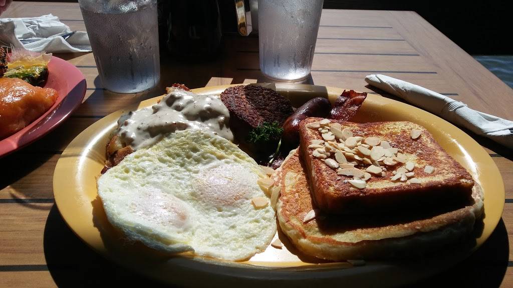 Maggie Maes Sunrise Cafe | restaurant | 1261 Gulf Blvd, Clearwater Beach, FL 33767, USA | 7275951096 OR +1 727-595-1096