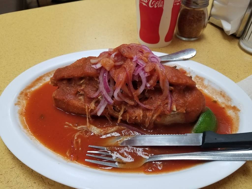 Tortas Ahogadas Chapala | restaurant | 500 State St suit 109, San Jacinto, CA 92583, USA | 9516543188 OR +1 951-654-3188