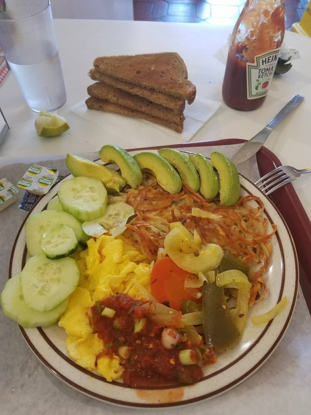 Toms Burger | restaurant | 6484 Florence Ave, Bell Gardens, CA 90201, USA | 5629273984 OR +1 562-927-3984