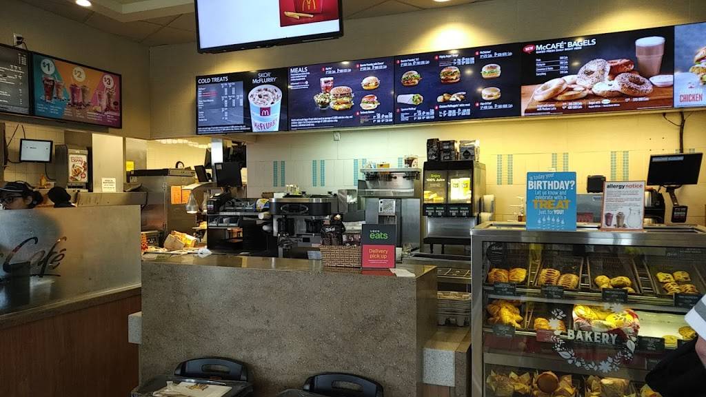 McDonalds | cafe | 40 Sportsworld Dr, Kitchener, ON N2P 2J1, Canada | 5196531901 OR +1 519-653-1901