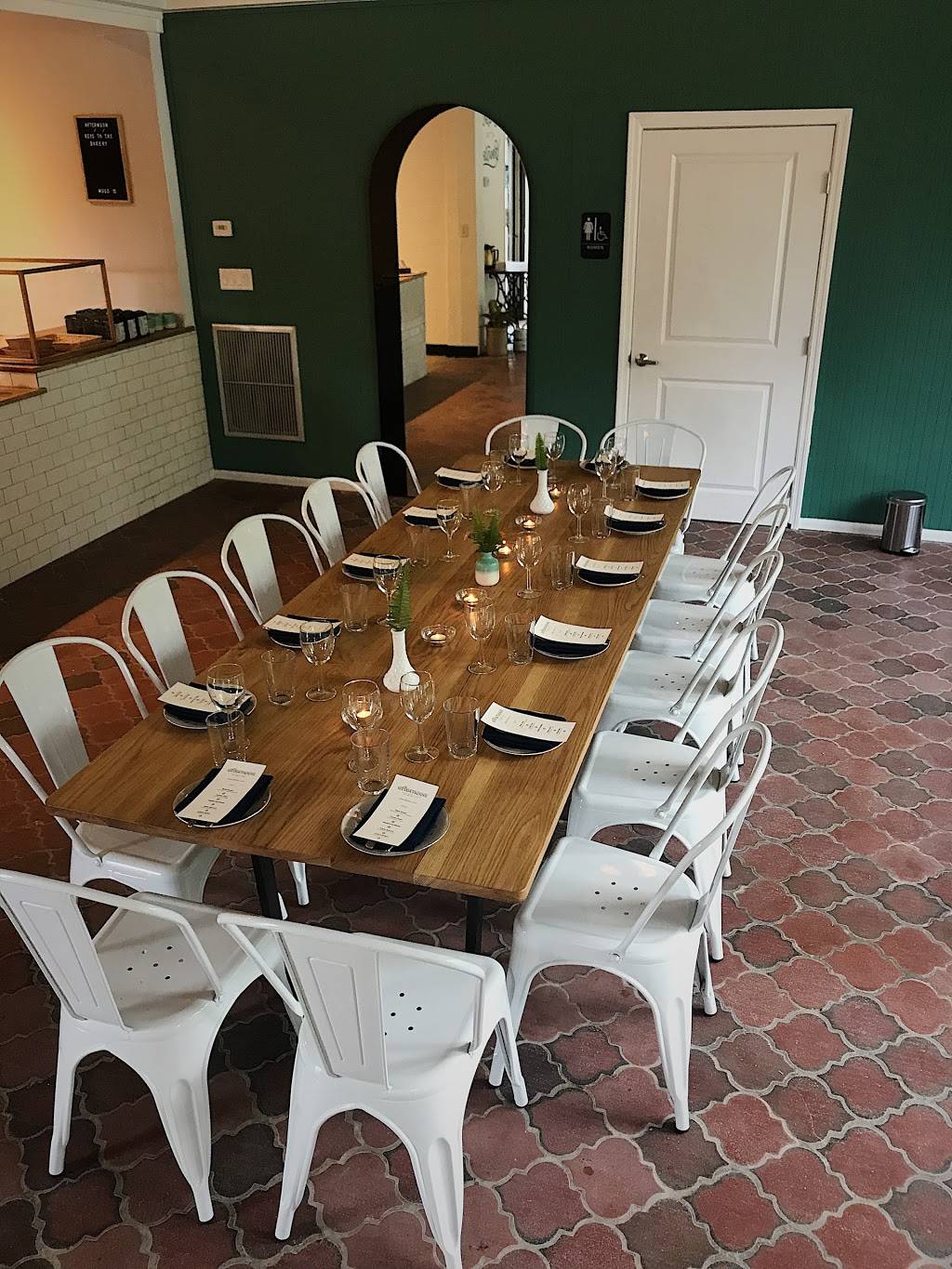 Afternoon | restaurant | 231 NW 10th Ave, Gainesville, FL 32601, USA | 3527277604 OR +1 352-727-7604