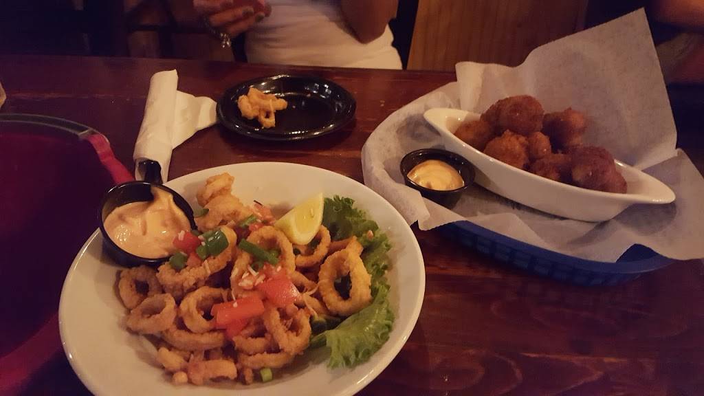 Charleston Crab Shacks | restaurant | 26 Center St, Folly Beach, SC 29439, USA | 8435883080 OR +1 843-588-3080