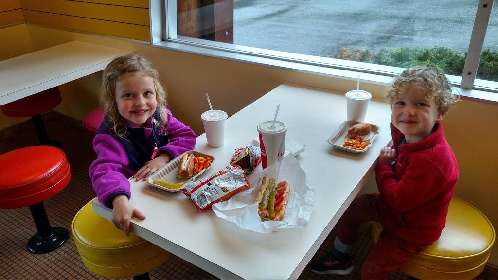 Caspers Hot Dogs - Albany | restaurant | 545 San Pablo Ave, Albany, CA 94706, USA | 5105276611 OR +1 510-527-6611