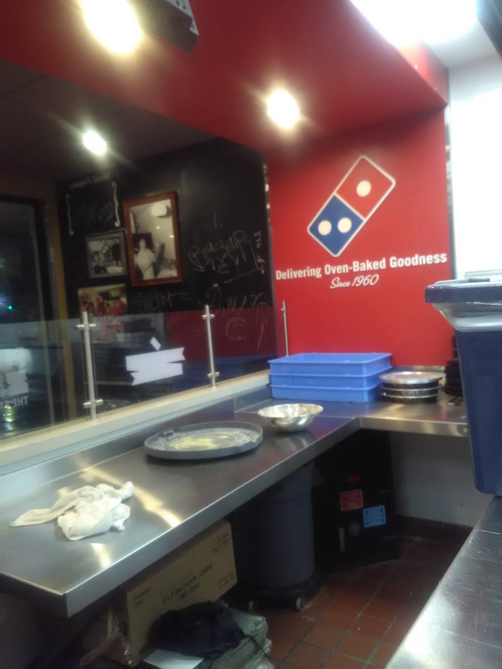 Dominos Pizza | meal delivery | 9874 De Soto Ave, Chatsworth, CA 91311, USA | 8188822200 OR +1 818-882-2200