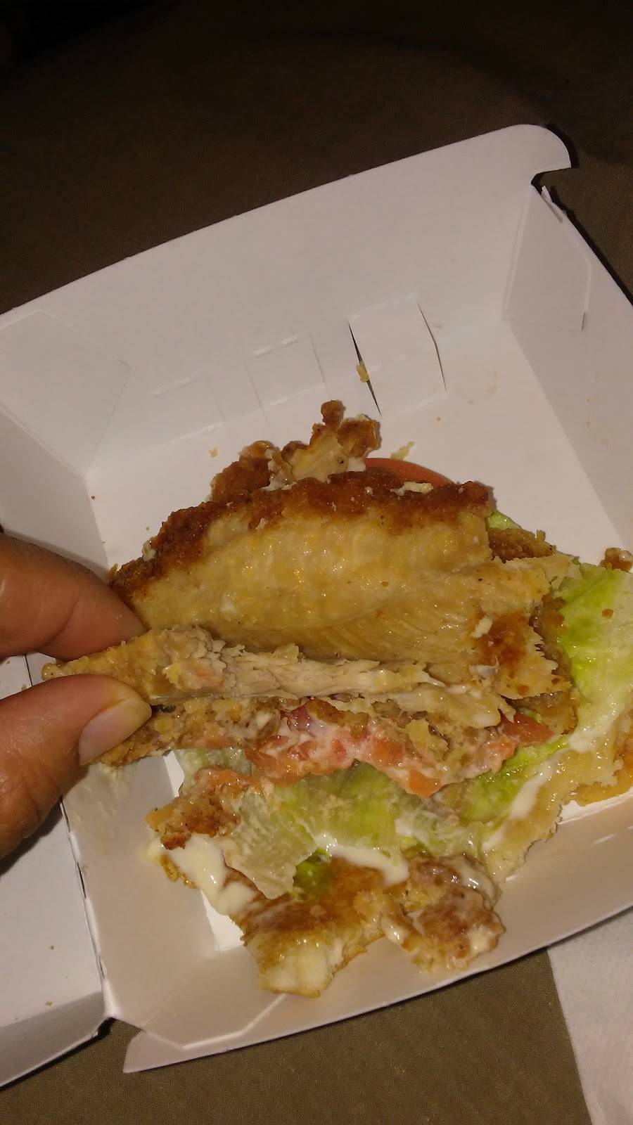 Jack in the Box | restaurant | 701 E Rosecrans Ave, Compton, CA 90221, USA | 3106081083 OR +1 310-608-1083