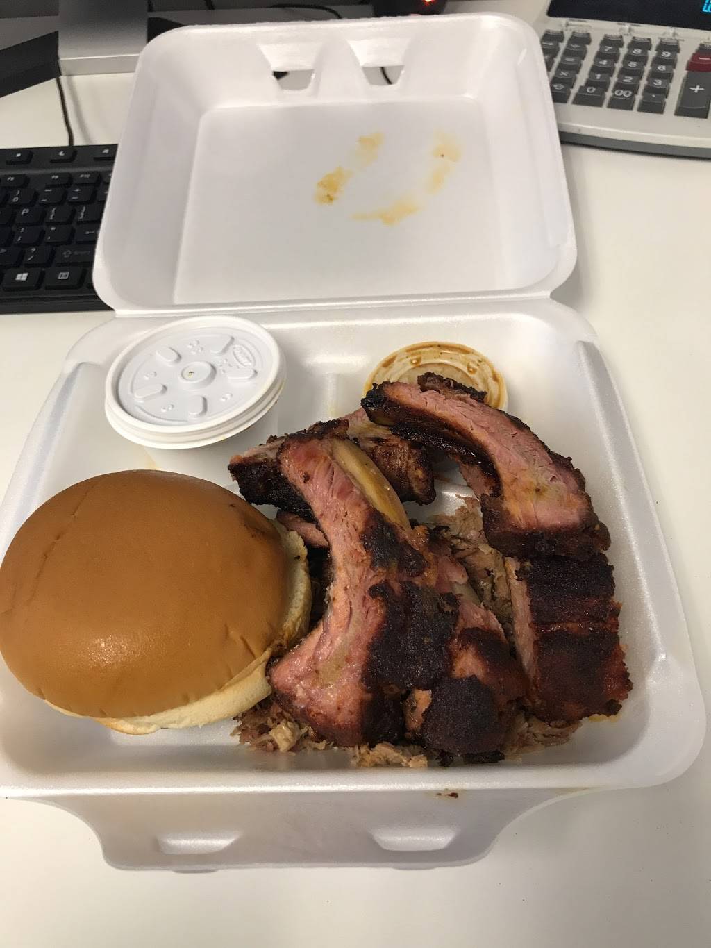 Poppas BBQ | restaurant | 4890 122nd Ave N, Clearwater, FL 33762, USA | 7279548871 OR +1 727-954-8871