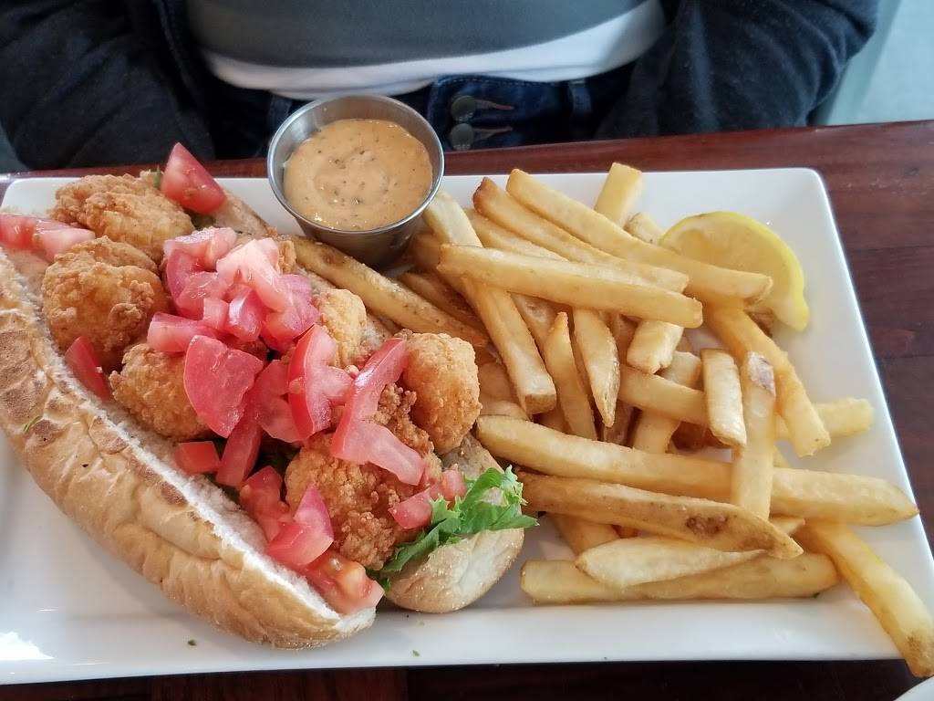 Salty Dog Bluffton Restaurant and Pizza | restaurant | 1414 Fording Island Rd B160, Bluffton, SC 29910, USA | 8438373344 OR +1 843-837-3344