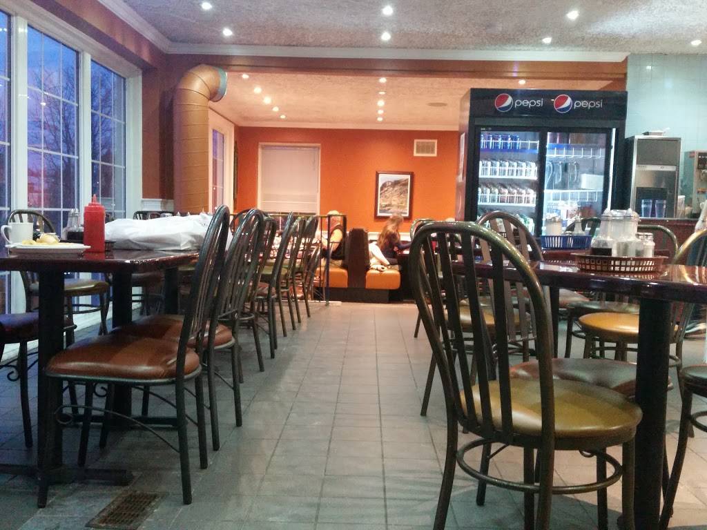 Barnacle Bills | restaurant | 47 Grand Ave S, Cambridge, ON N1S 2L8, Canada | 5196235000 OR +1 519-623-5000