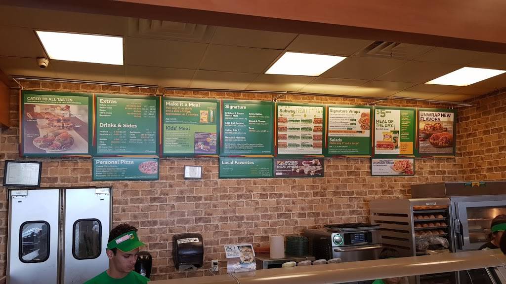 Subway Restaurants | restaurant | Northgate Shopping Center, 9300 N Lamar Blvd Suite B, Austin, TX 78753, USA | 5128362322 OR +1 512-836-2322