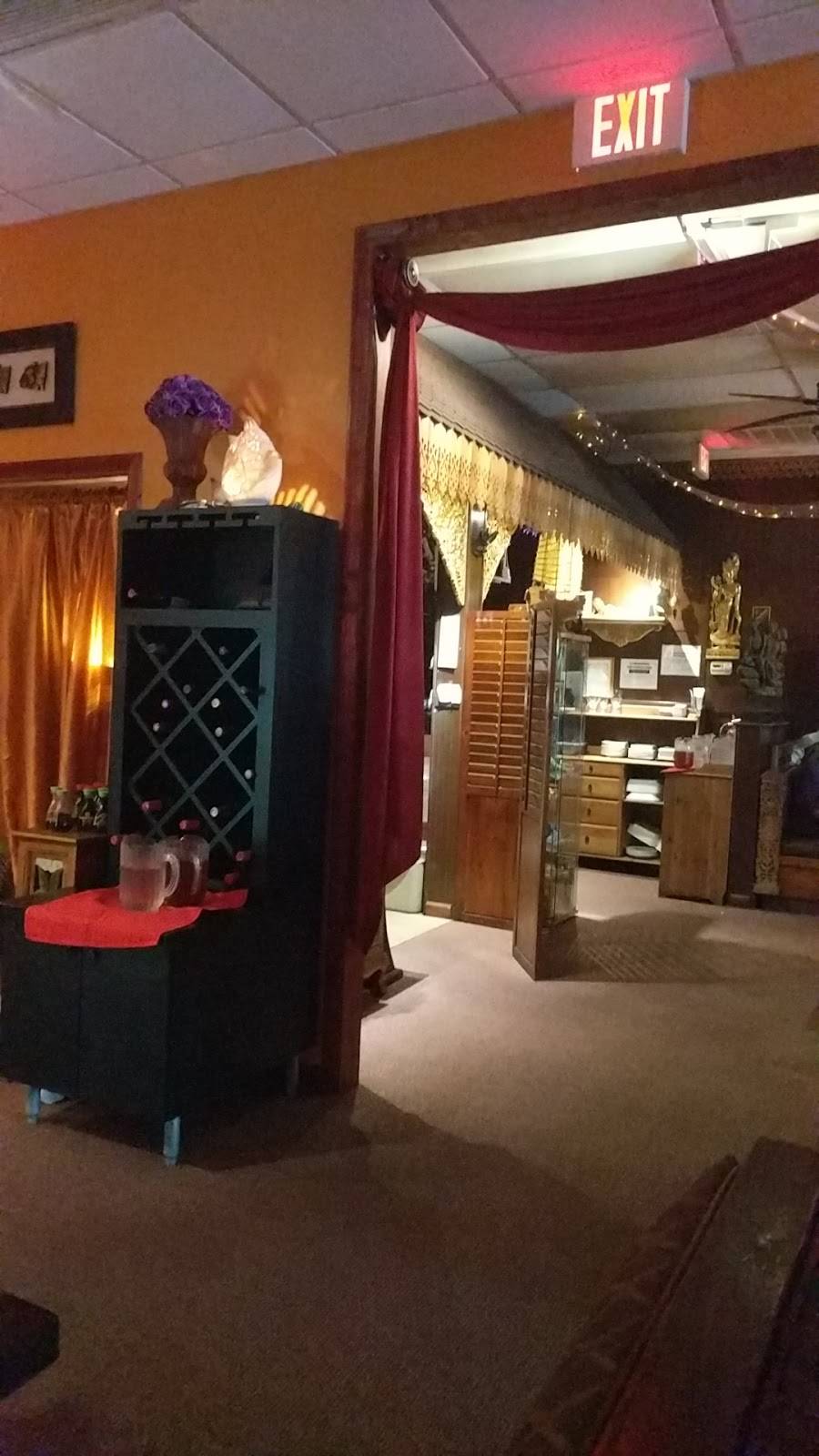 Ploy Thai | restaurant | 1941 W Brandon Blvd, Brandon, FL 33511, USA | 8136845007 OR +1 813-684-5007