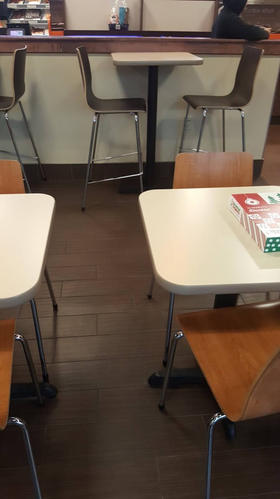 Dunkin Donuts | bakery | 8487 Fort Smallwood Rd, Pasadena, MD 21122, USA | 4104372121 OR +1 410-437-2121