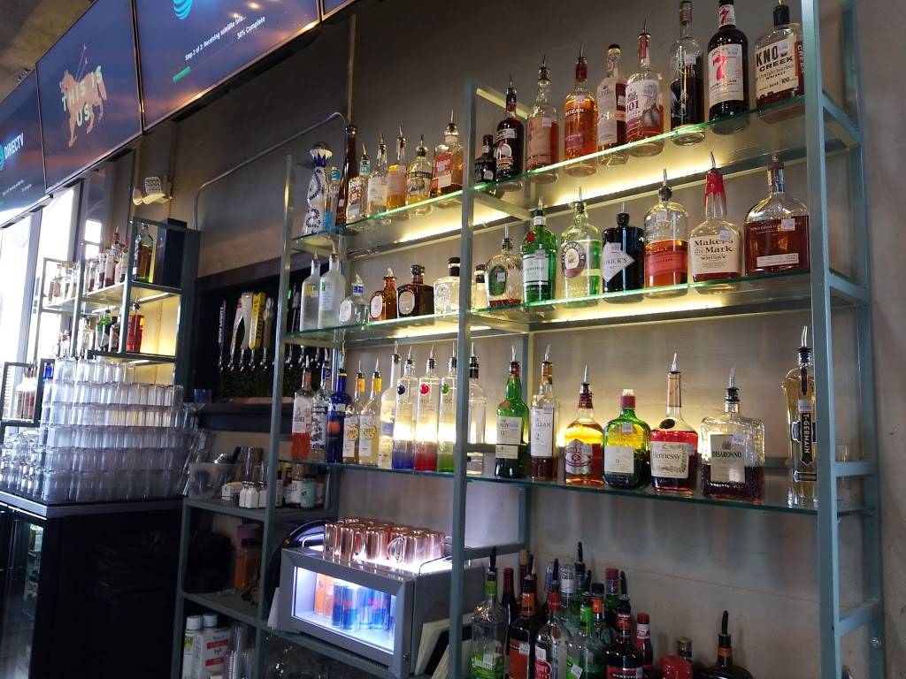 Born TX Raised | restaurant | 2106 N Zaragoza Rd, El Paso, TX 79936, USA | 9159961066 OR +1 915-996-1066